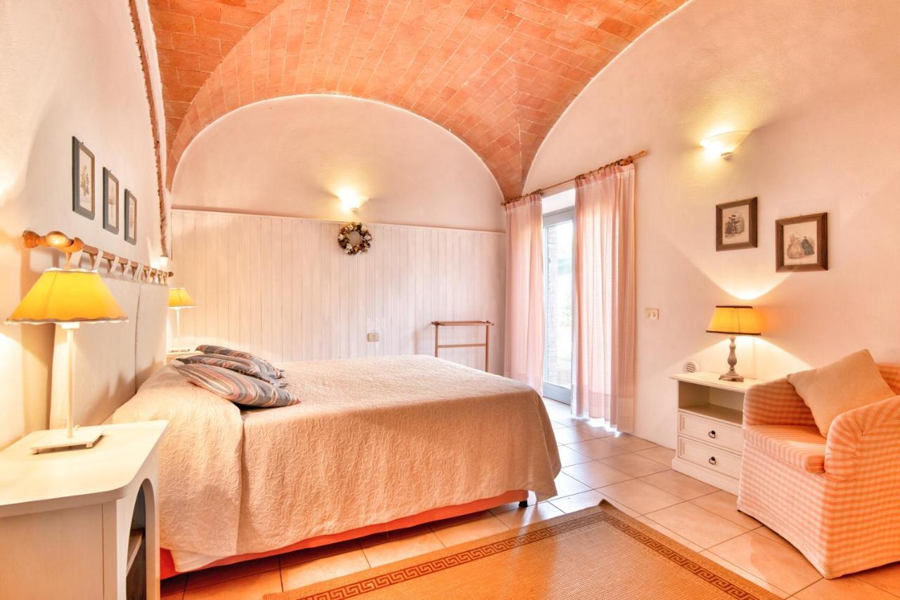 Appartamenti Villa La Fonte 圣吉米纳诺 外观 照片